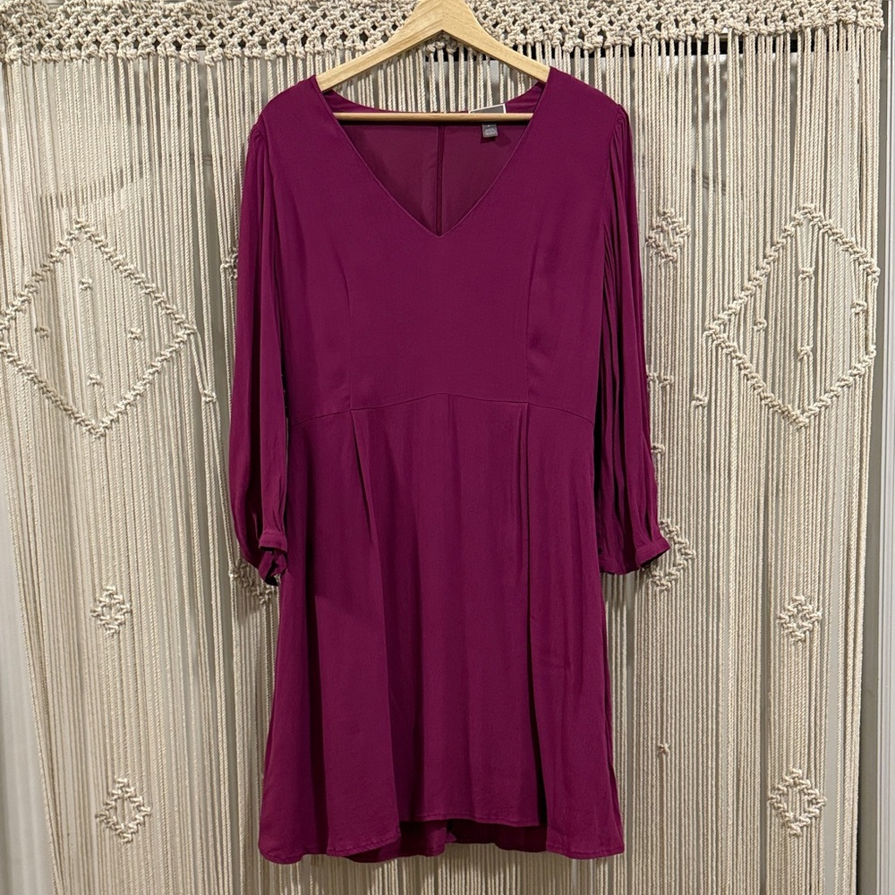 Chelsea28 Fuchsia V-Neck Dress